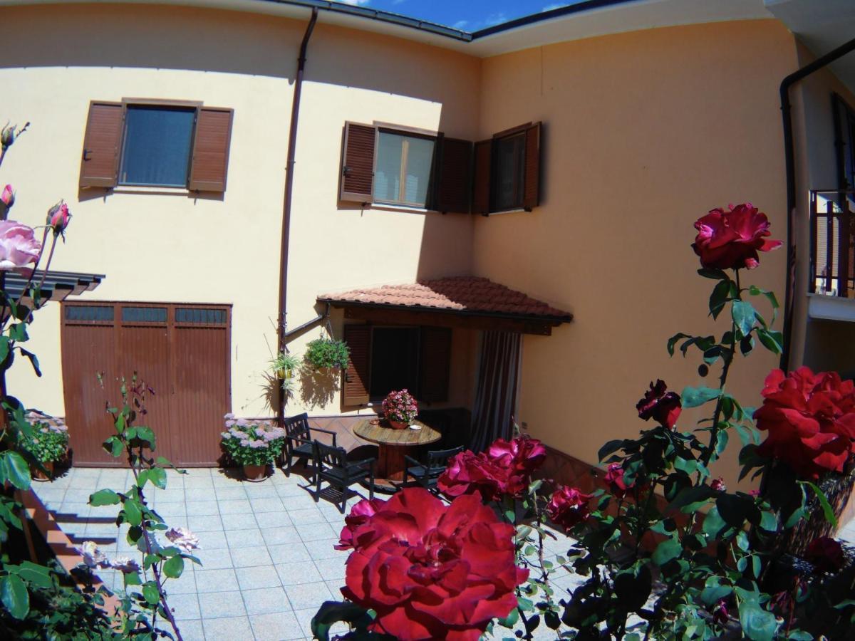 B&B A Casa Di Nonna Massa d'Albe ภายนอก รูปภาพ